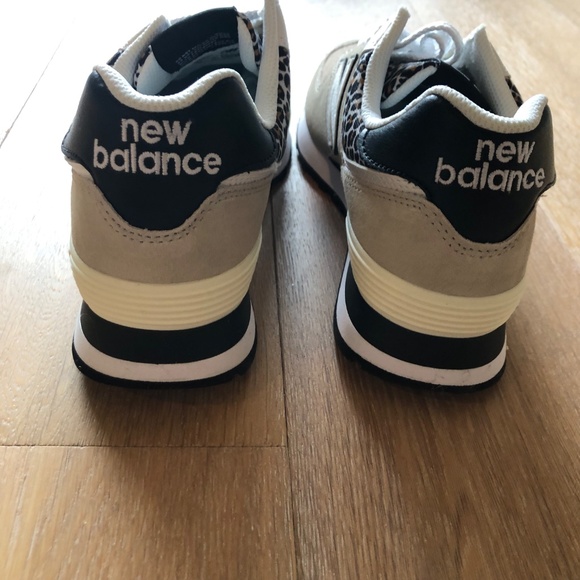New Balance Women’s 574 Leopard Trim Athletic Shoes - Size 8.5 - Picture 7 of 11
